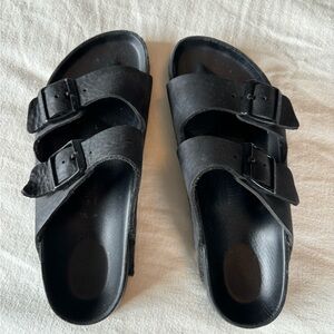 Black Birkenstock Arizona Women’s Size 7.5 (EU 38) narrow